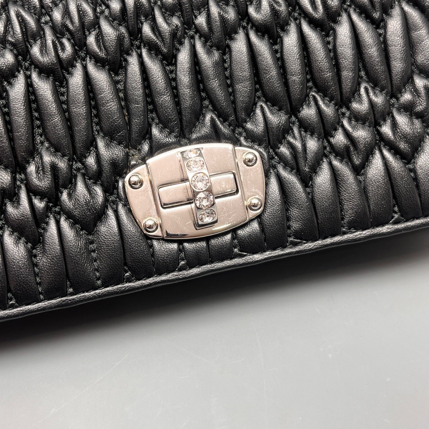 Miu Miu - Matelassé Pleated Jewel Chain Bag - Matelassé leather - Black with Silver-Tone Hardware - (mini)