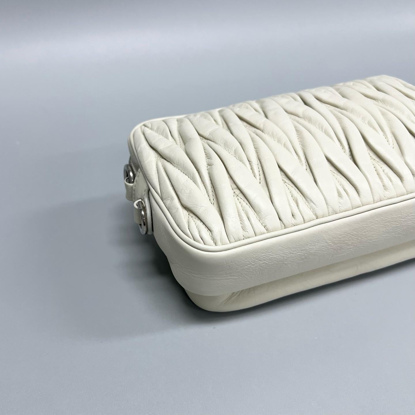 Miu Miu - Other - Leather - Beige - (small)
