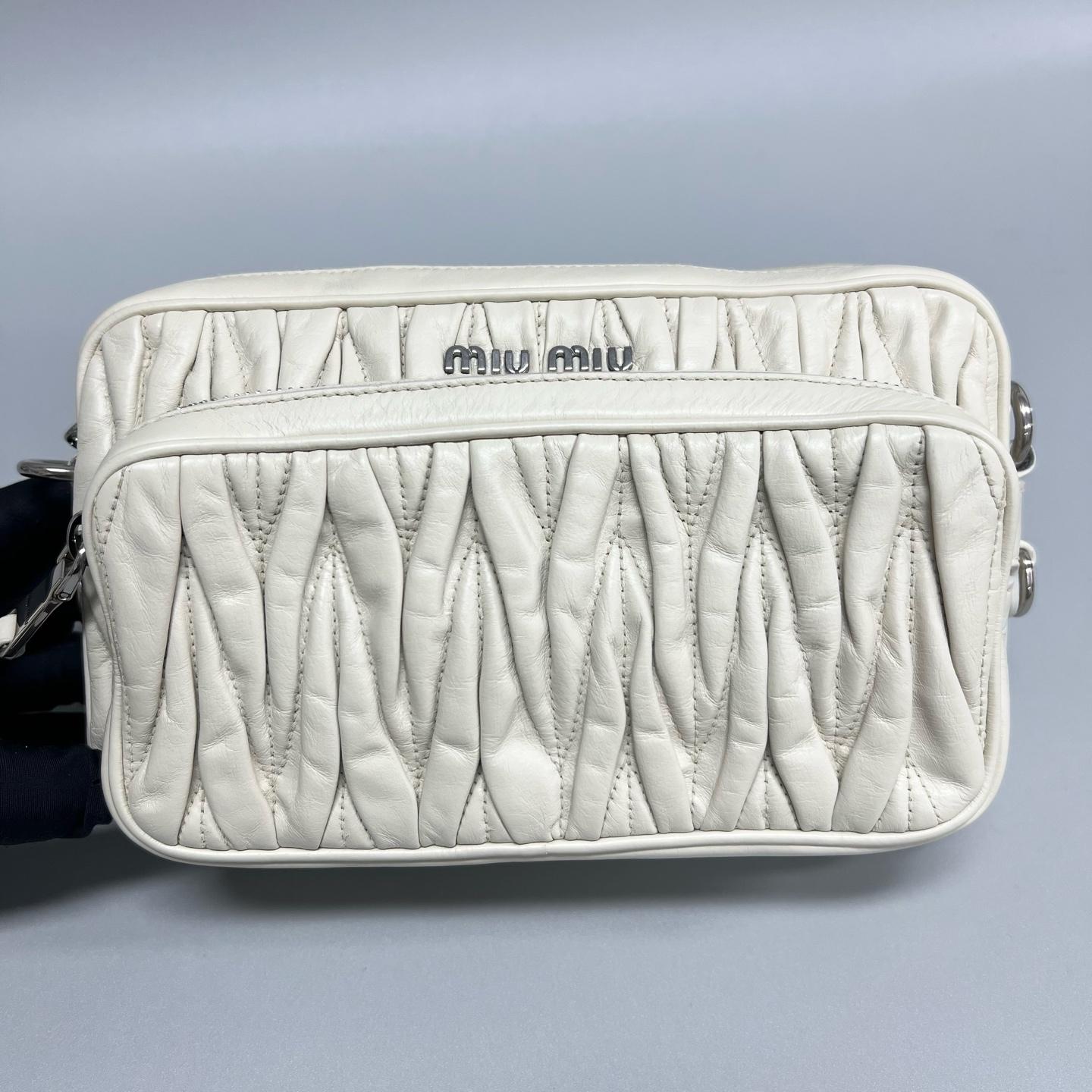 Miu Miu - Other - Leather - Beige - (small)