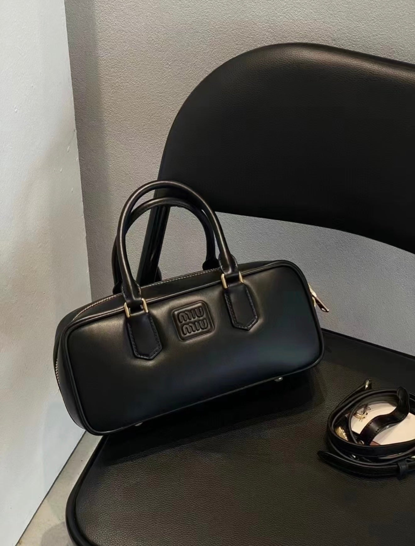 Miu Miu - Other - Leather - Black - (medium)