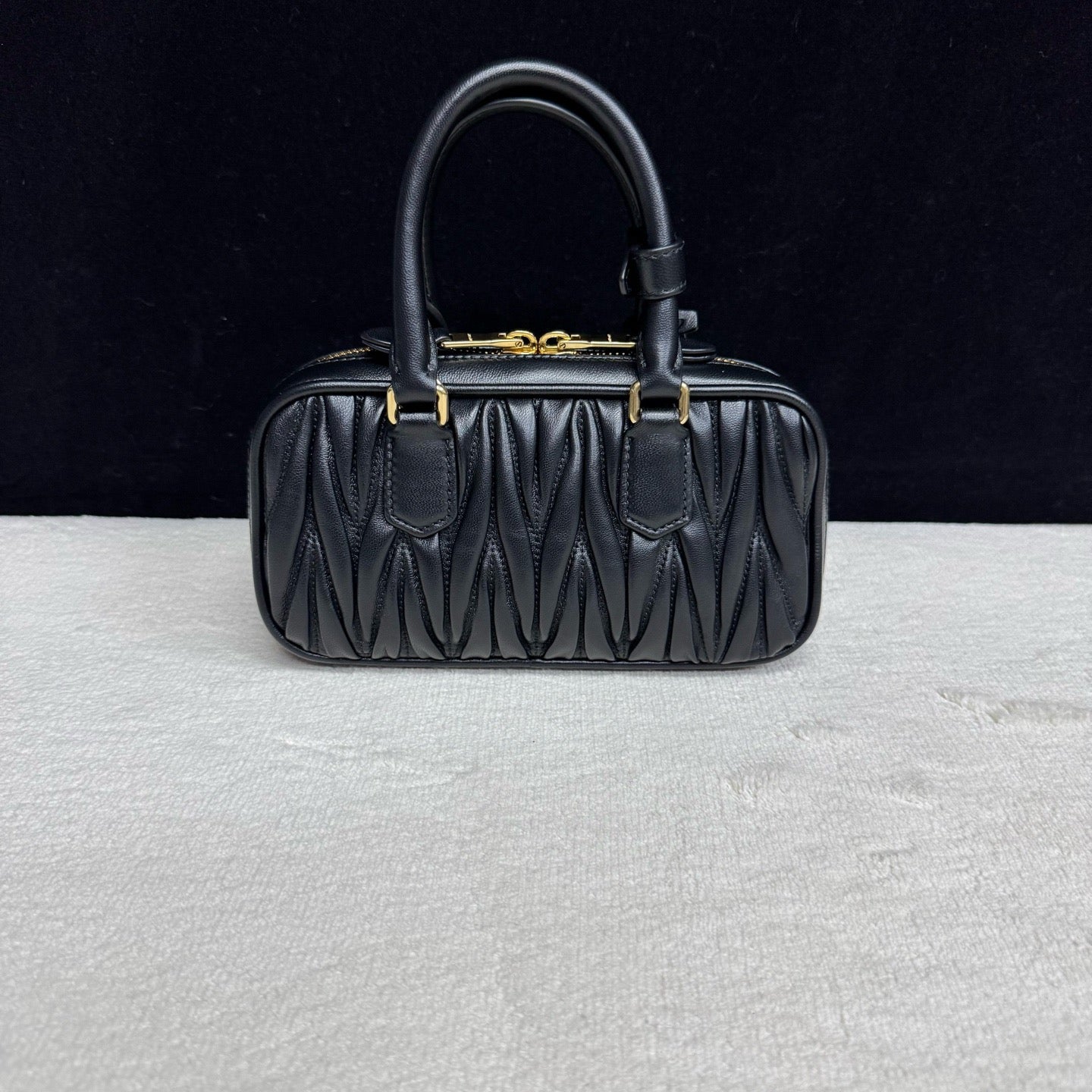 Miu Miu - Other - Leather - Black - (Mini)