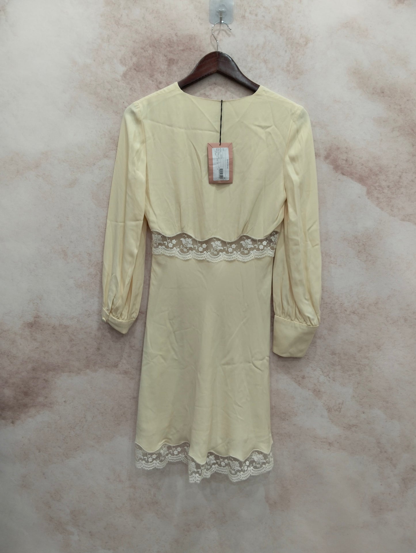 Miu Miu - Other - Silk - Beige - (40)