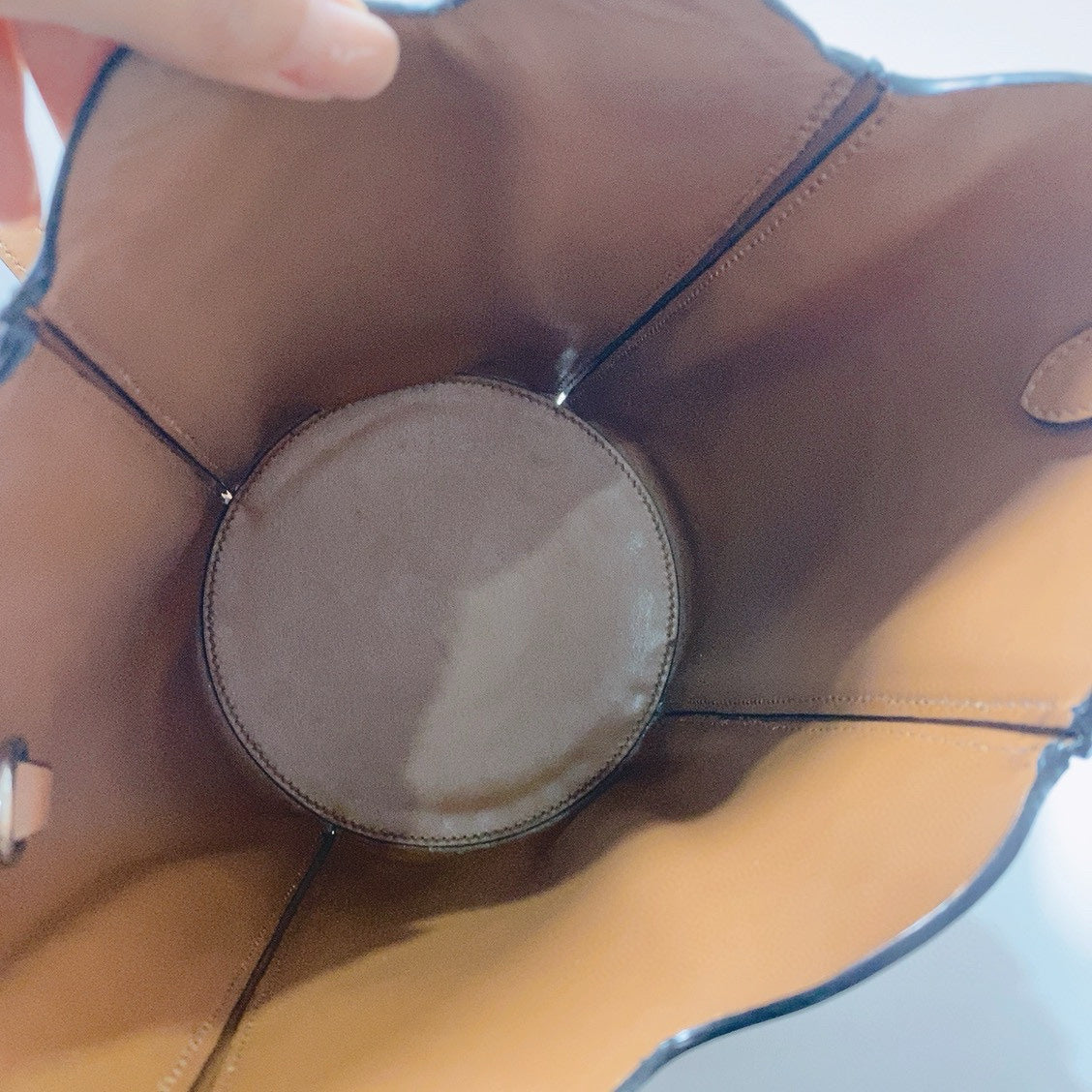 Miu Miu - Wavy Edge Petal Bucket Bag - Leather - Brown - (small)