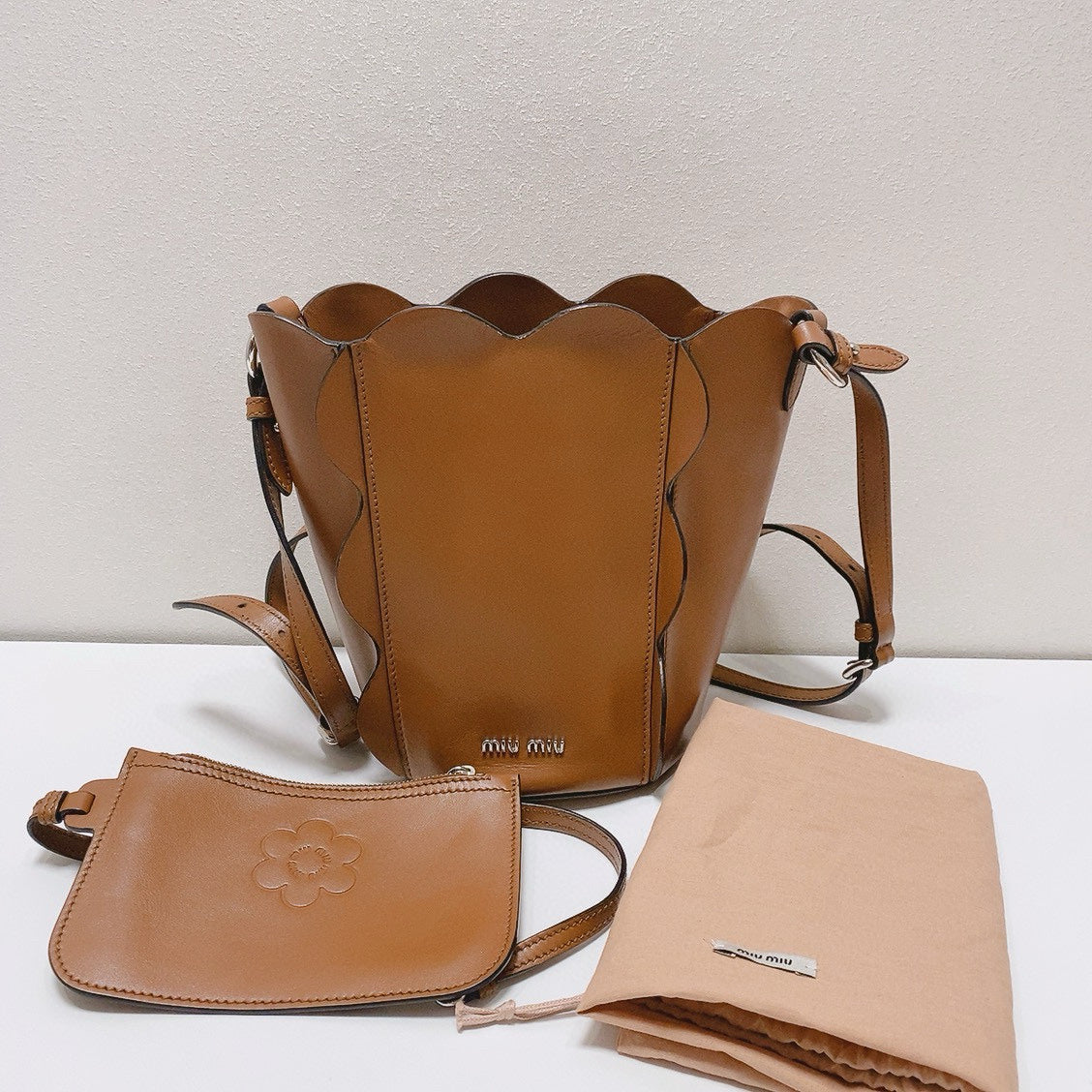Miu Miu - Wavy Edge Petal Bucket Bag - Leather - Brown - (small)