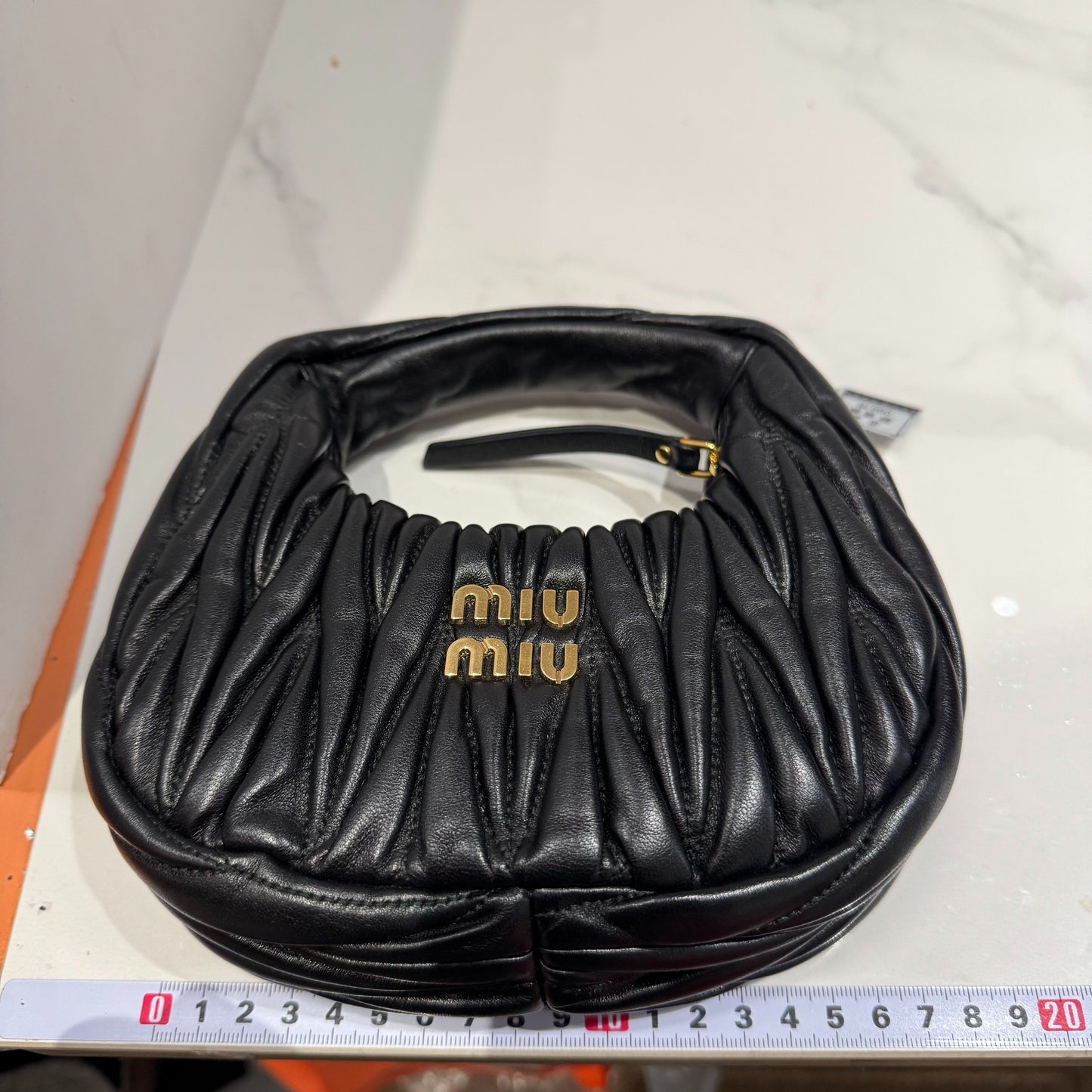 Miumiu - Miu Wander Matelassé Mini Hobo Bag - Leather - Black - (mini)