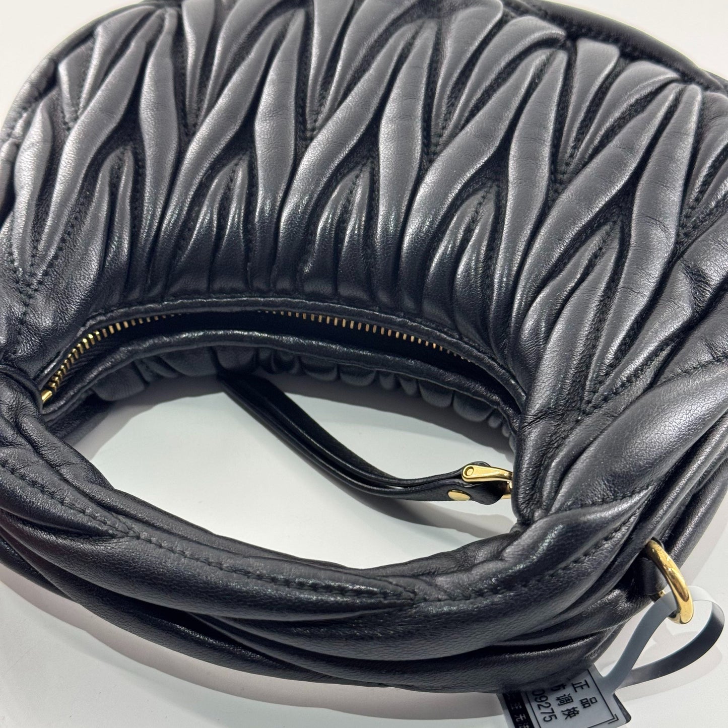 Miumiu - Miu Wander Matelassé Mini Hobo Bag - Leather - Black - (mini)