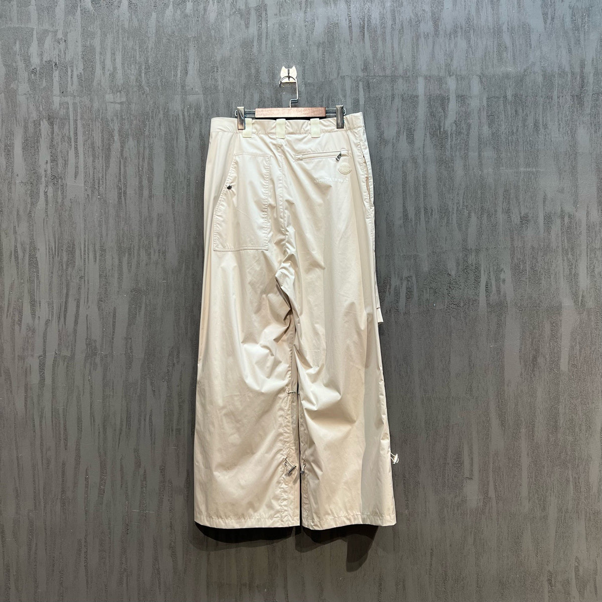 Moncler - Other - Polyamide - Beige - (48)