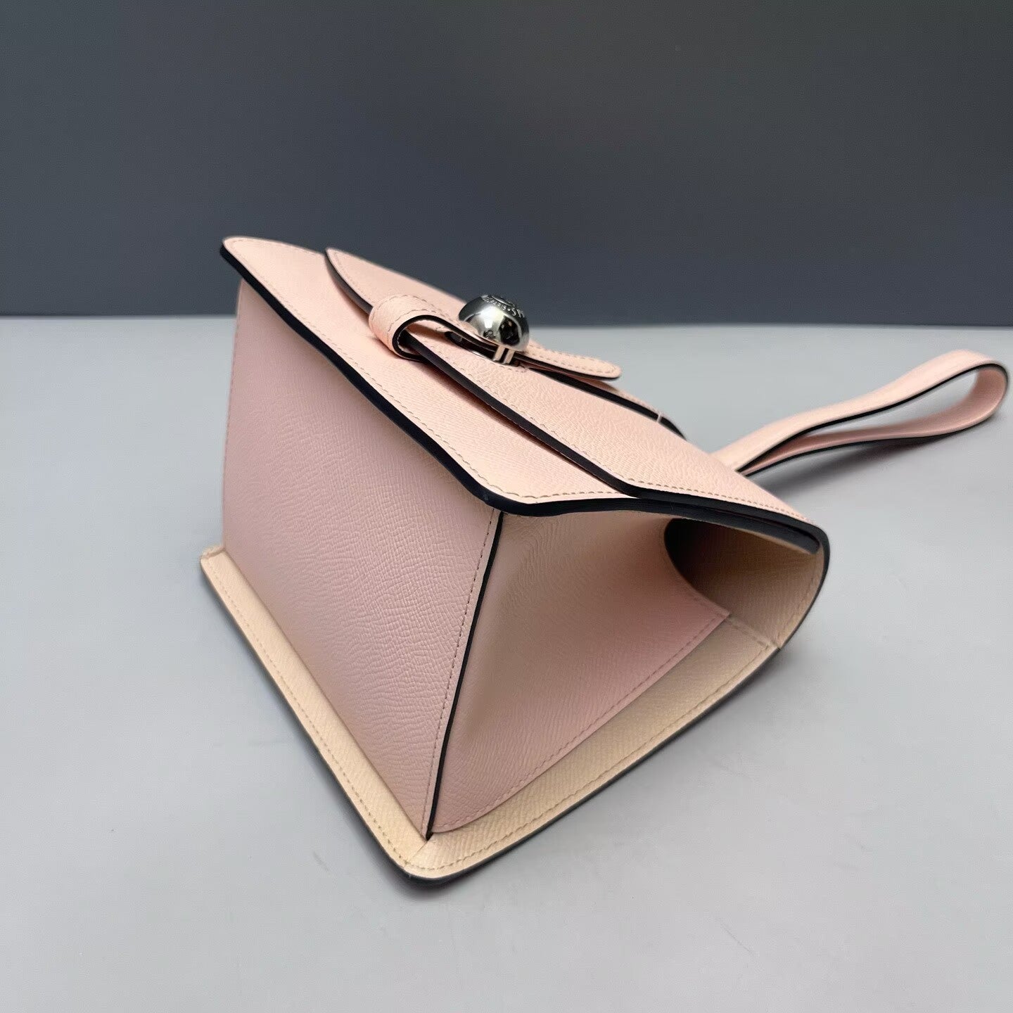 Moynat - Pyramid Top Handle Bag - Grained leather - Nude Pink - (mini)