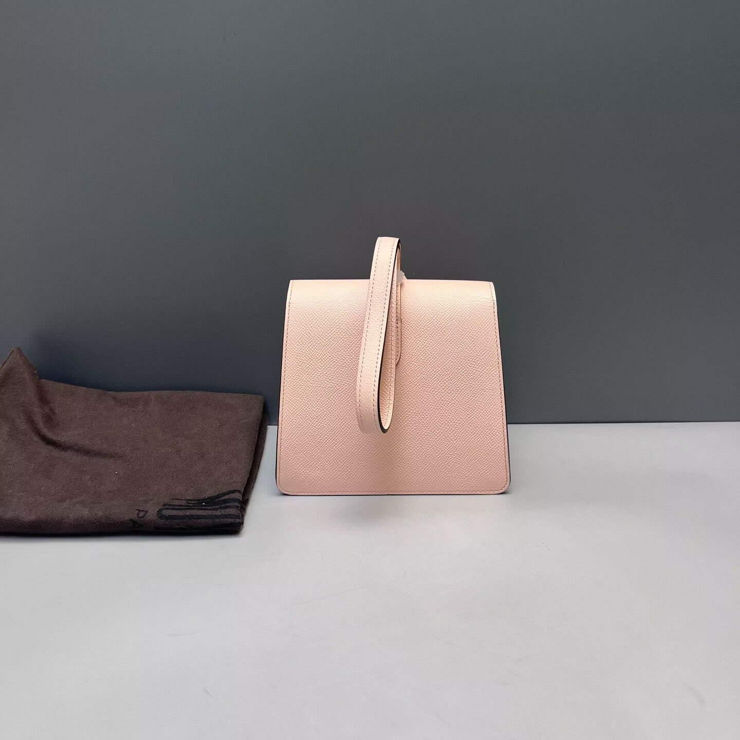 Moynat - Pyramid Top Handle Bag - Grained leather - Nude Pink - (mini)