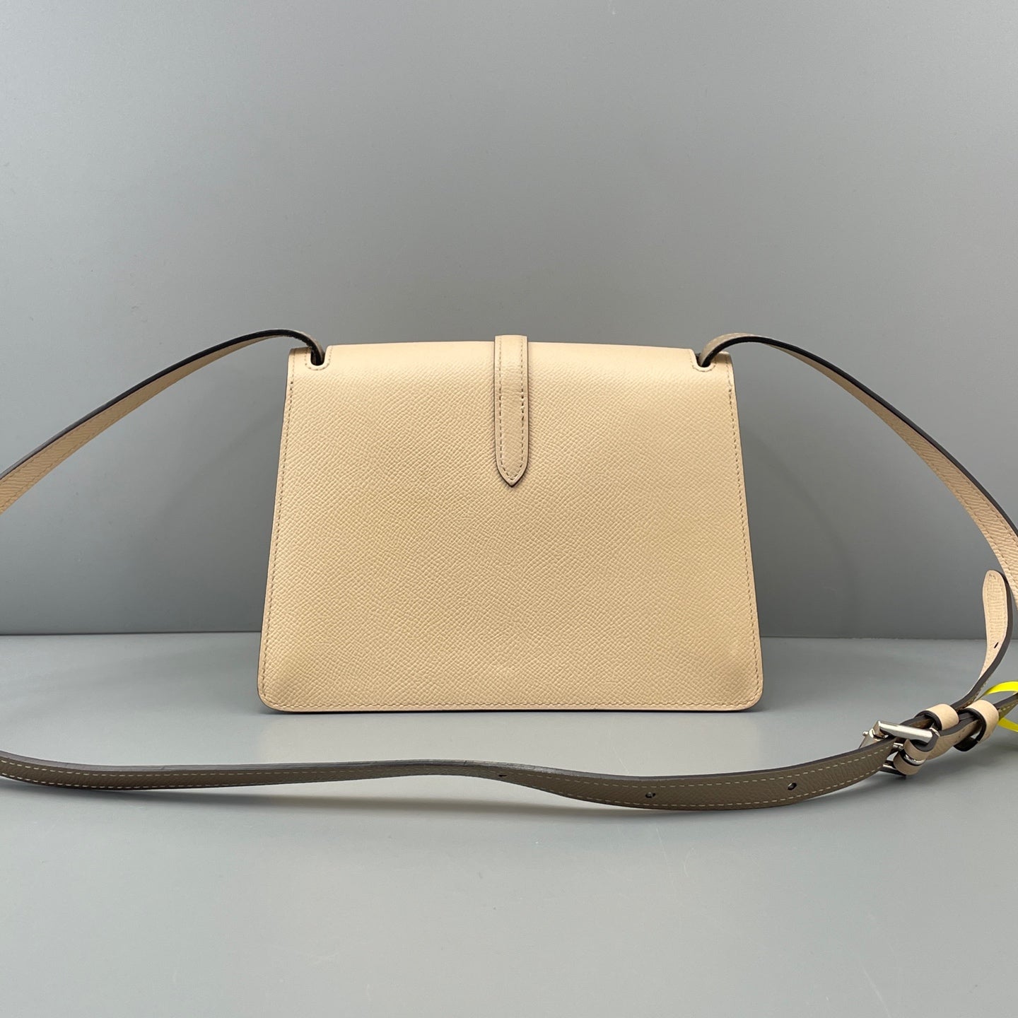 Moynat - Triangle Box Bag - Grained leather - Beige - (Small)