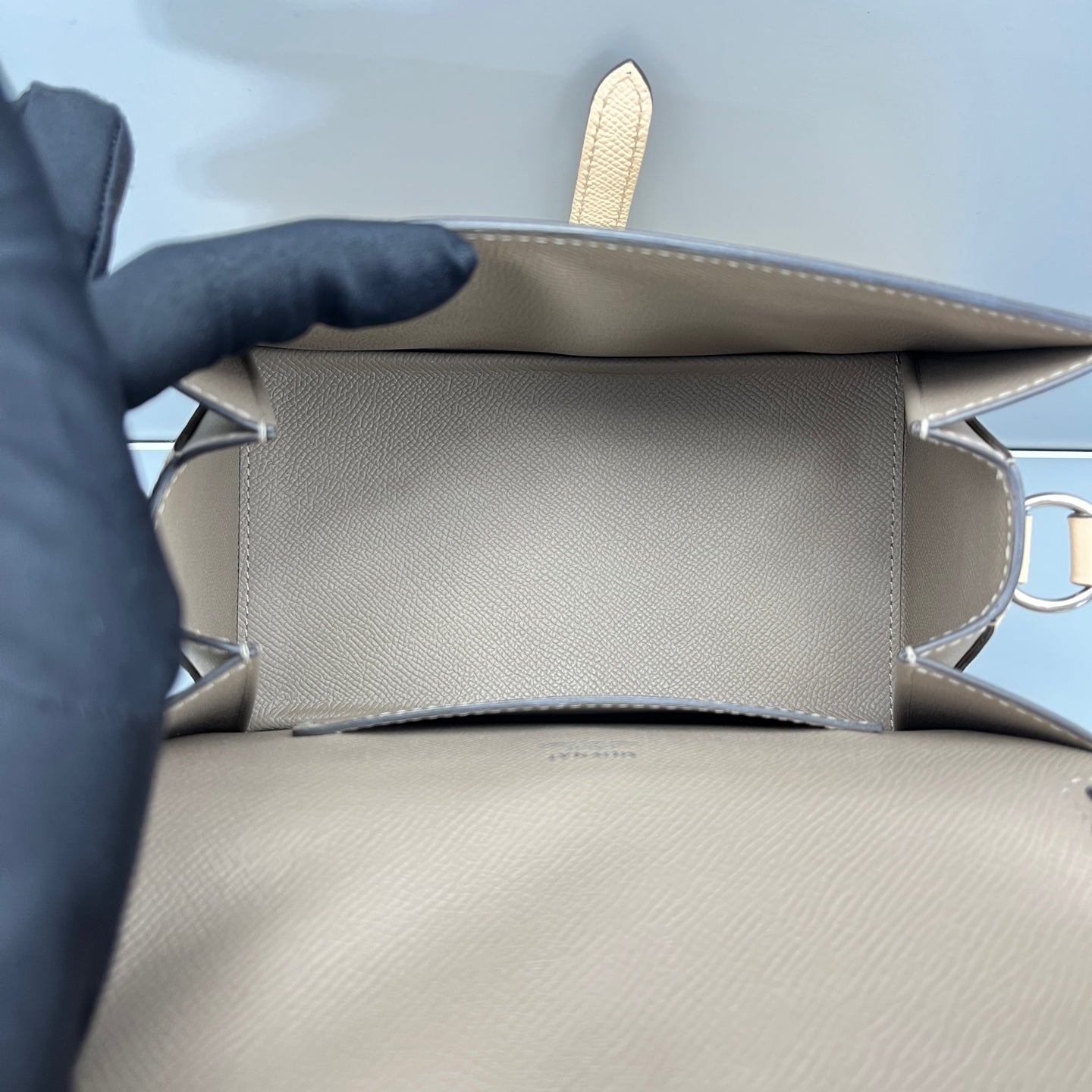 Moynat - Triangle Box Bag - Grained leather - Light pink - (mini)