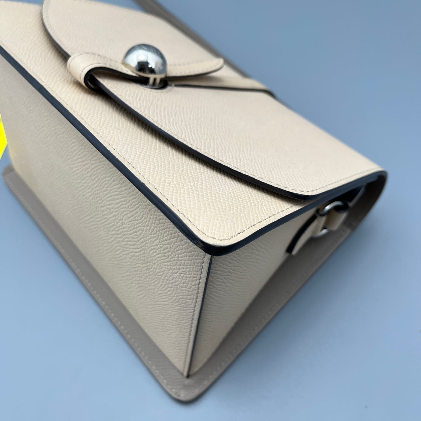 Moynat - Triangle Box Bag - Grained leather - Light pink - (mini)