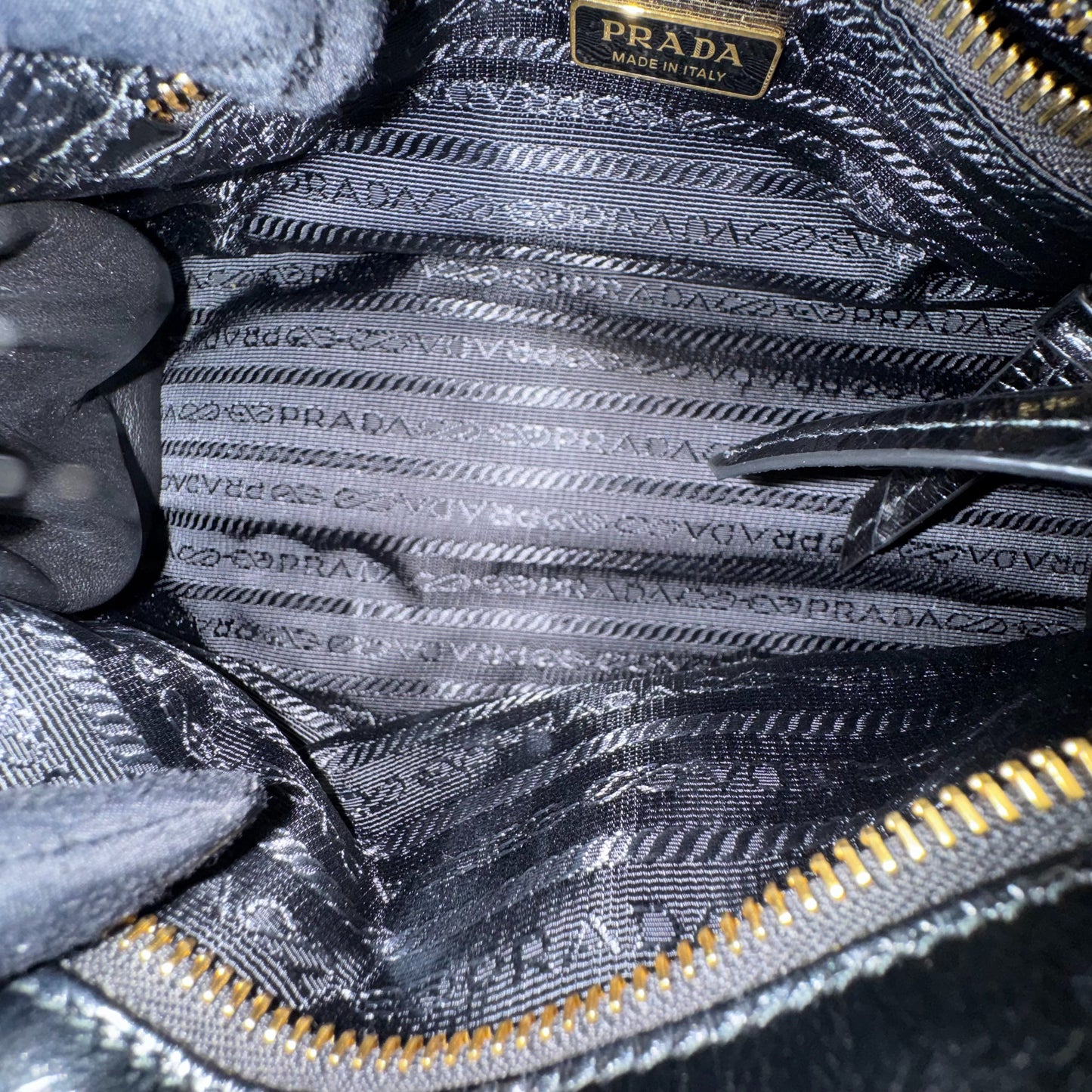 Prada - 1BH215_2CYR_F0002_V_OOO - Leather - Black