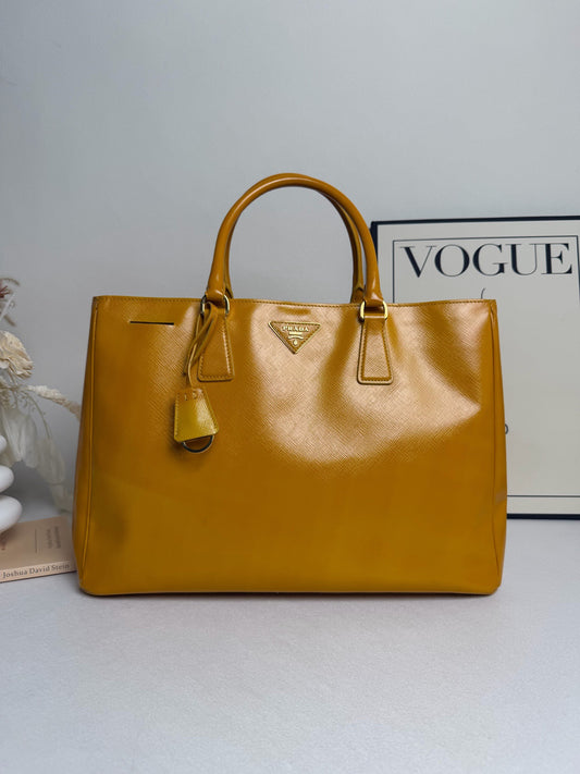 Prada - BN1801 - Leather - Yellow - (Large)