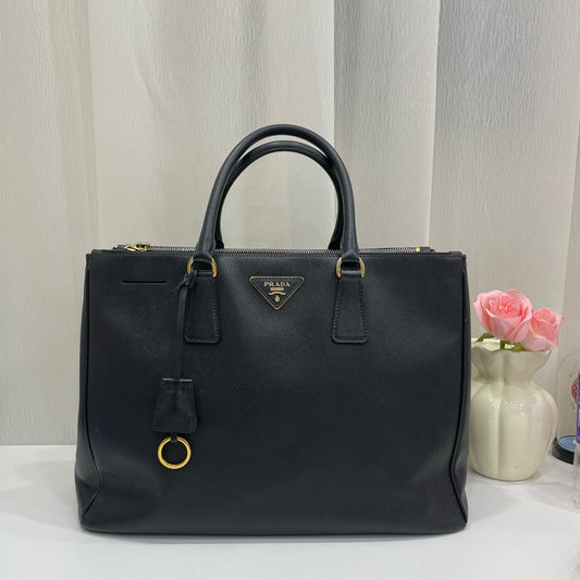 Prada - BN2674 - Leather - Black - (large)