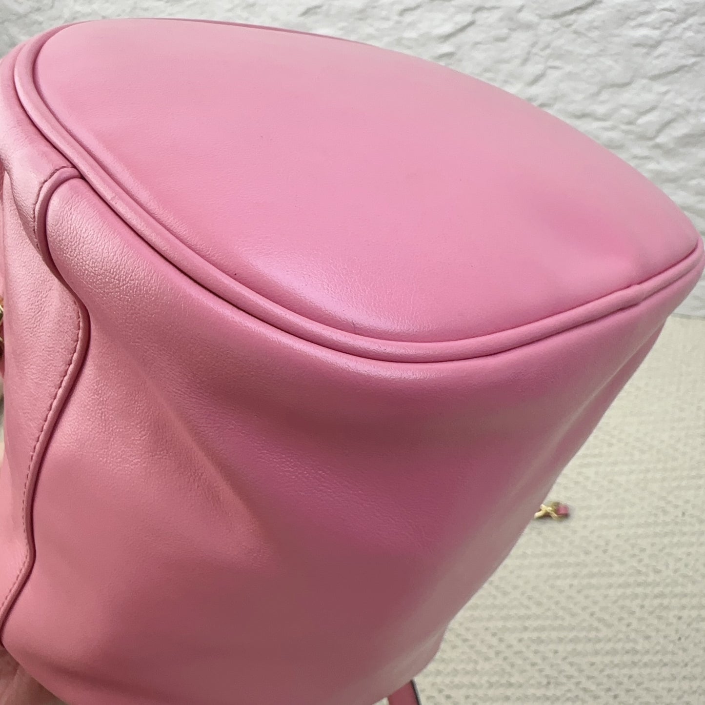 Prada - Bucket Bag - Leather - Pink - (medium)