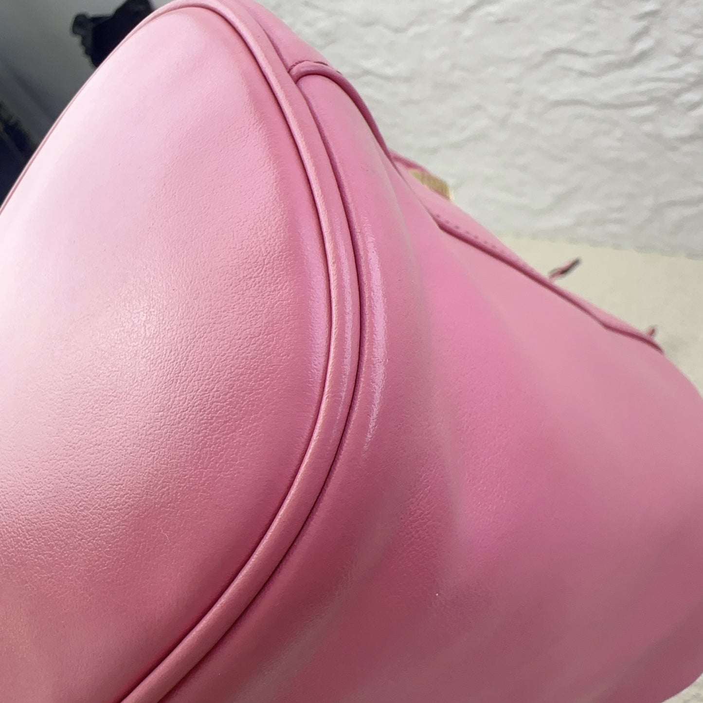 Prada - Bucket Bag - Leather - Pink - (medium)