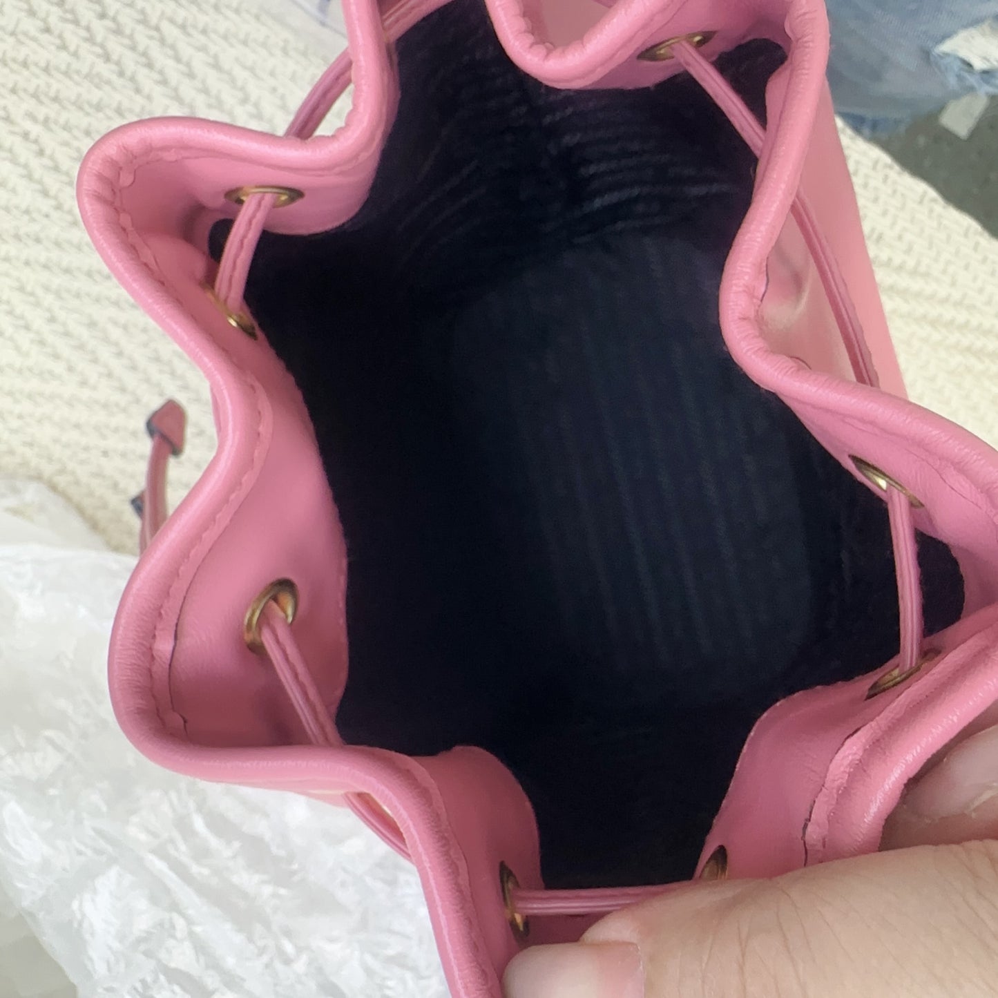 Prada - Bucket Bag - Leather - Pink - (medium)