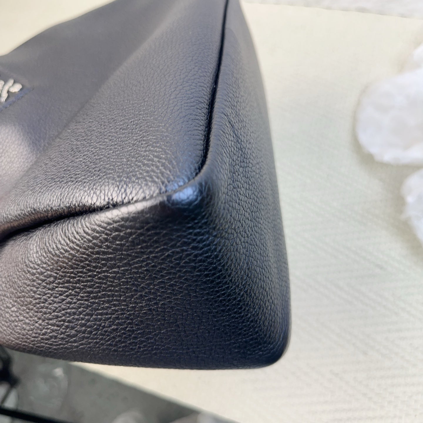 Prada - Cabas - Leather - Black - (medium)