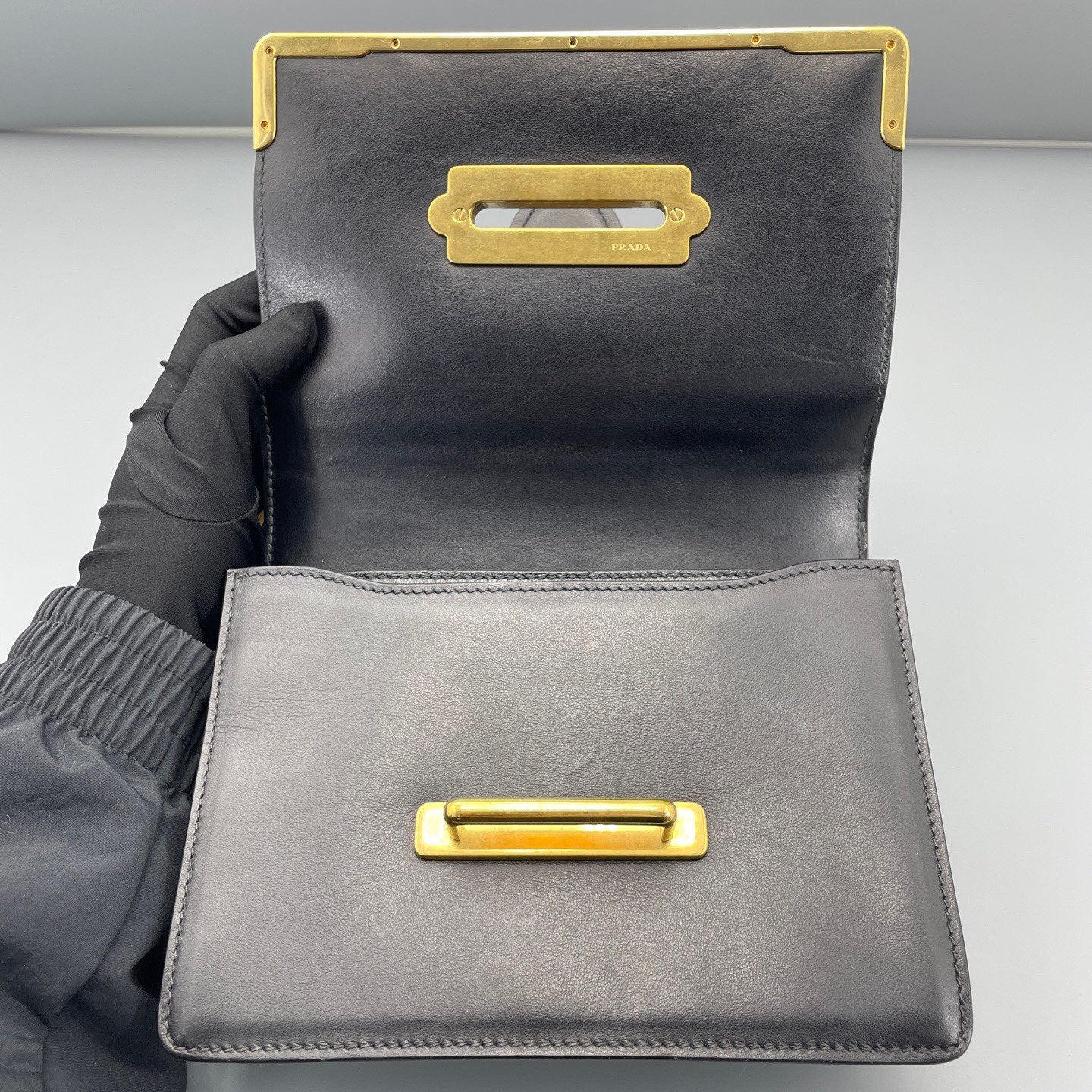 Prada - Cahier - Leather - Black - (Small)