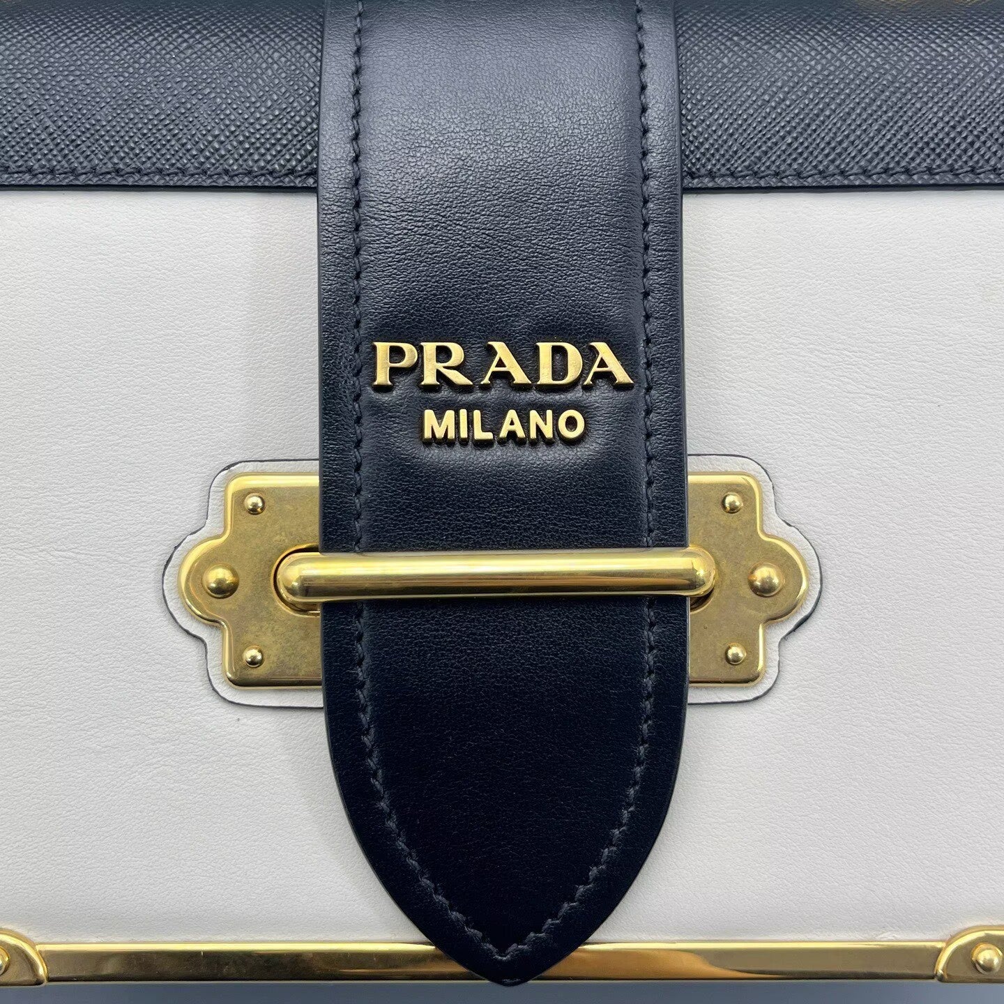 Prada - Cahier - Leather - White and Black - (Small)