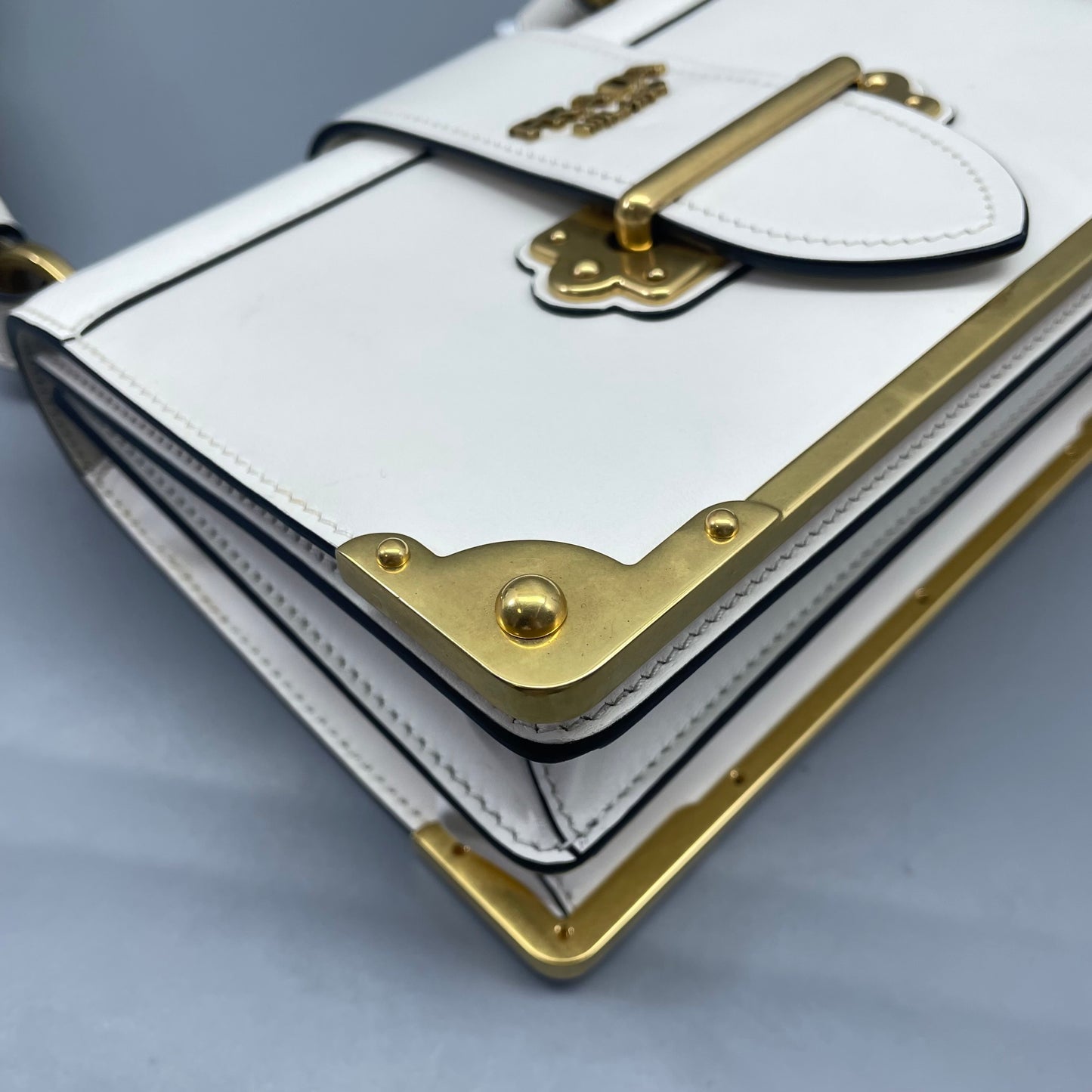 Prada - Cahier - Leather - White - (mini)
