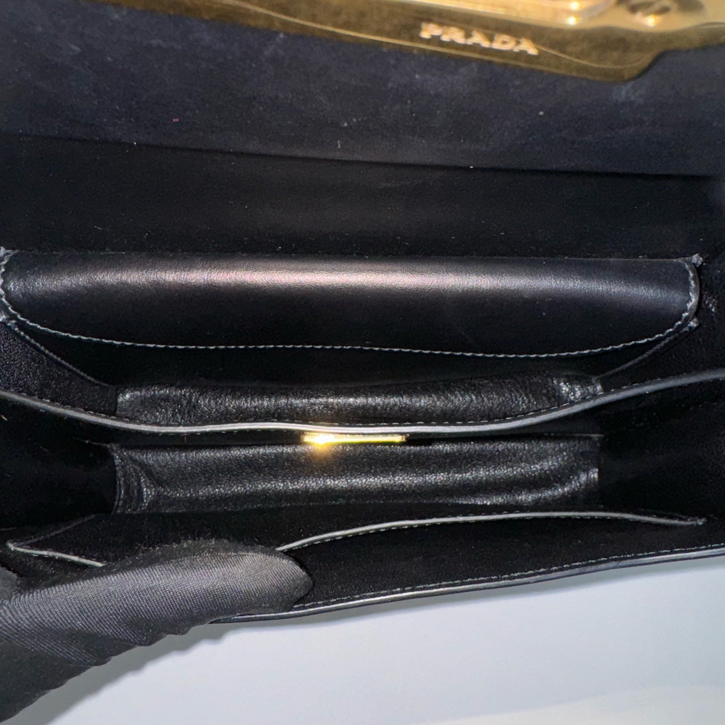 Prada - Cahier - Saffiano and smooth leather - Black with Gold-Tone Hardware - (small)