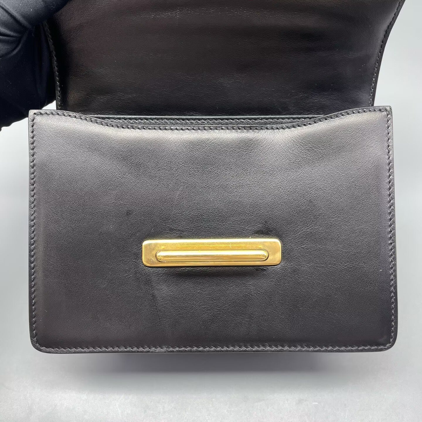 Prada - Cahier - Saffiano leather - Black with Gold-Tone Hardware - (Small)