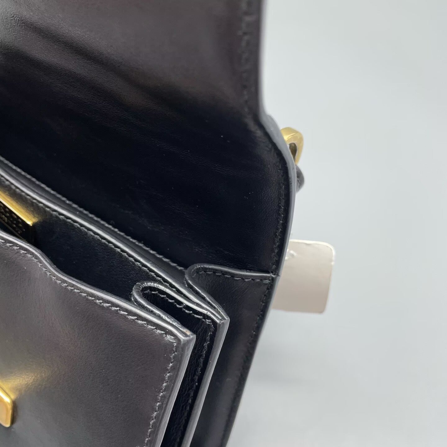 Prada - Cahier - Saffiano leather - Black with Gold-Tone Hardware - (Small)