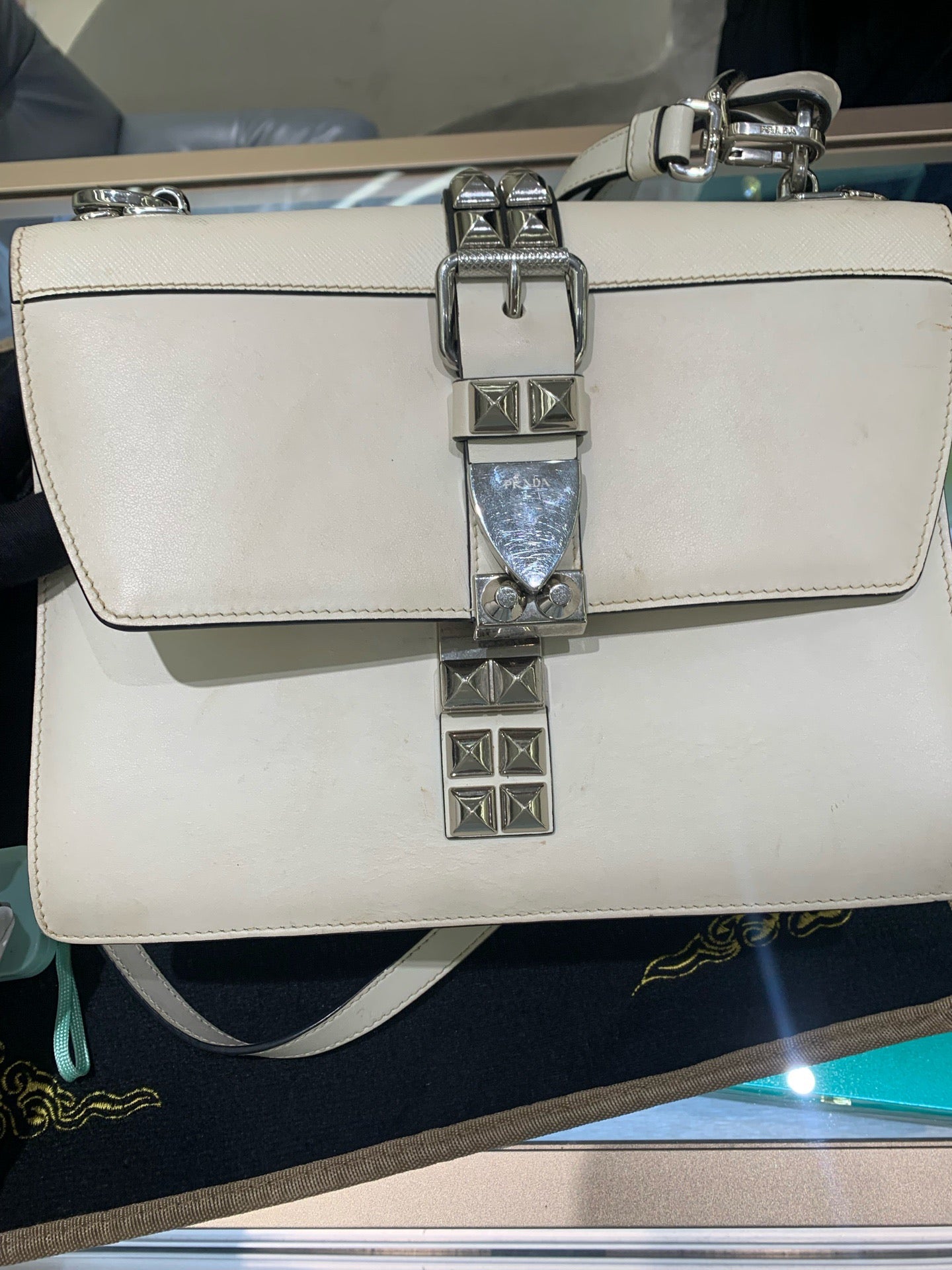 Prada - Cahier Studded Accordion Shoulder Bag - Leather - White - (medium)