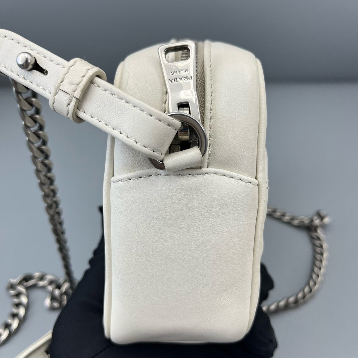 Prada - Camera Bag - Leather - White