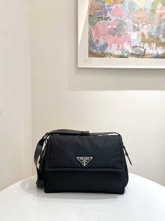 Prada - cini - Nylon - Black - (medium)