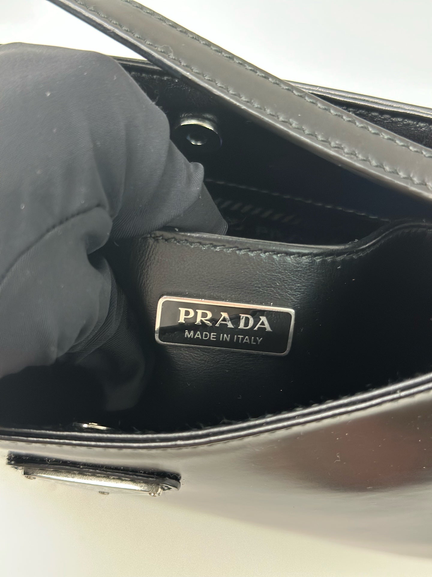 Prada - Cleo - Leather - Black - (small)