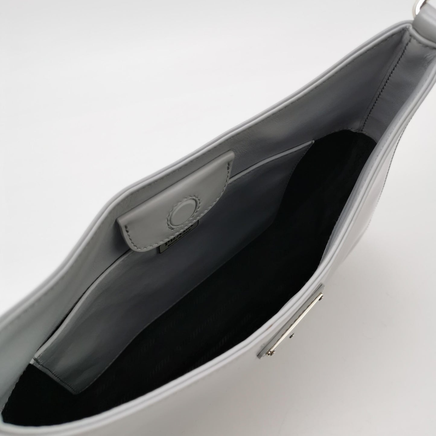 Prada - Cleo - Leather - Grey - (medium)