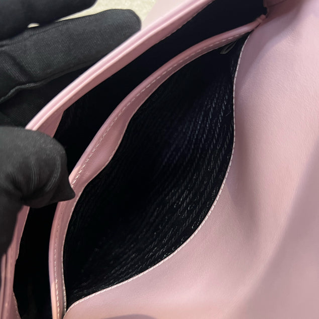 Prada - Cleo - Leather - Pink - (medium)