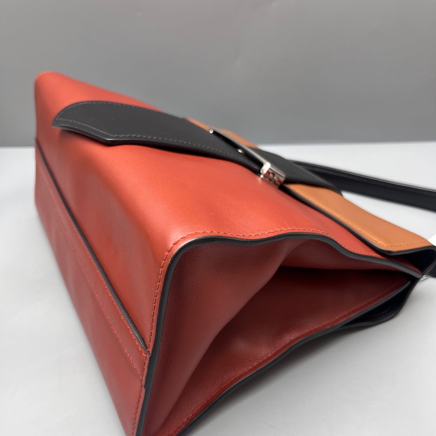 Prada - Color-Blocked Flap Satchel - Leather - Multicolour - (medium)