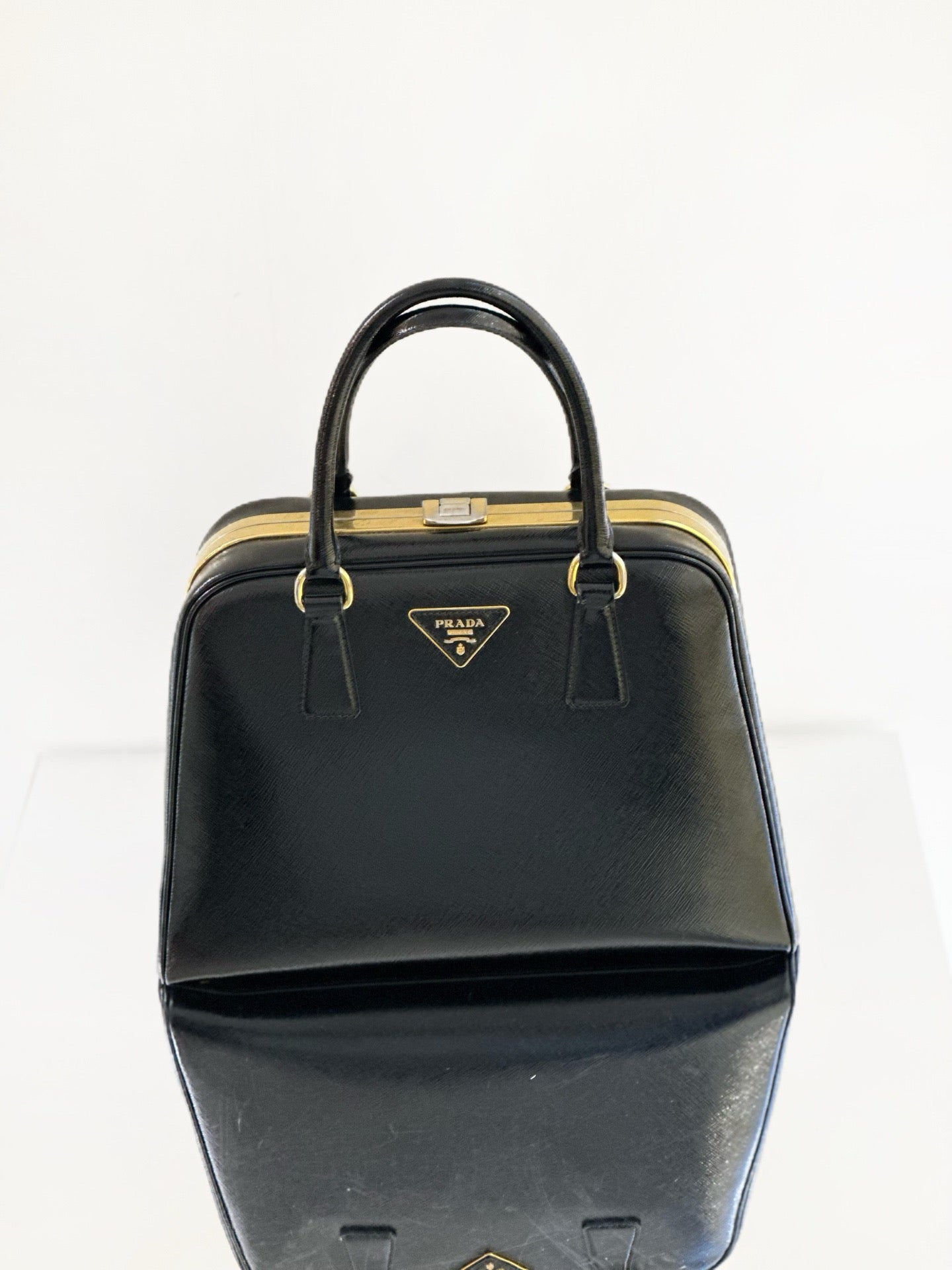 Prada - Doctor's Bowling Bag - Saffiano leather - Black - (medium)