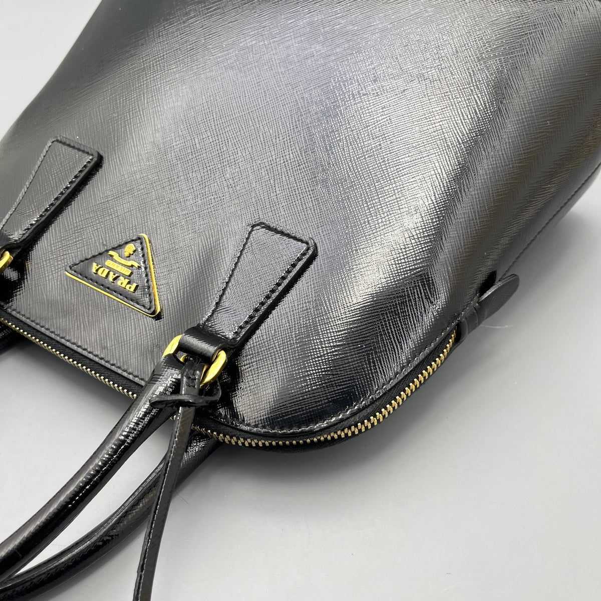 Prada - Dome Bag - Patent leather - Black - (medium)