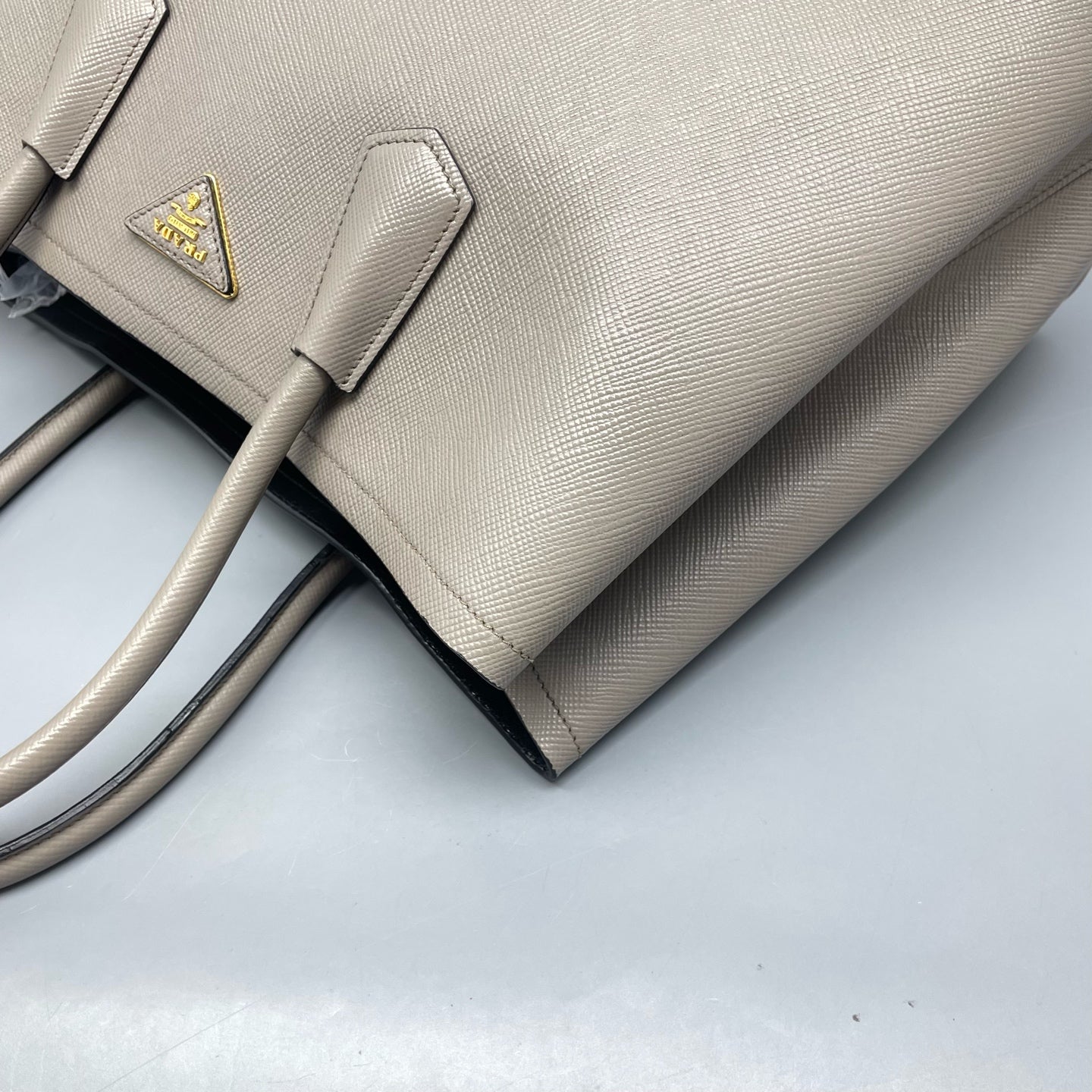 Prada - Double - Leather - Grey - (large)