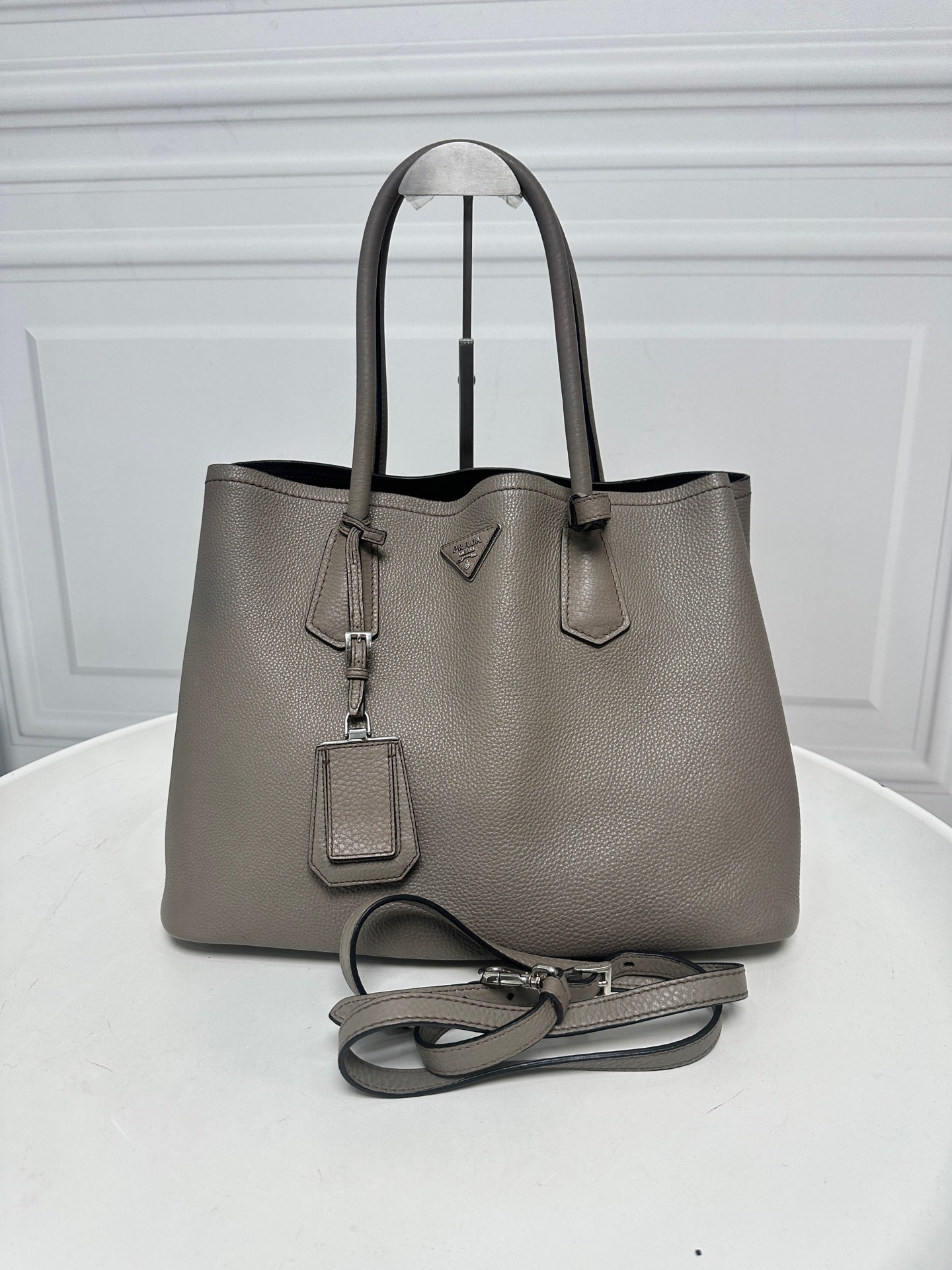 Prada - Double - Leather - Grey - (medium)