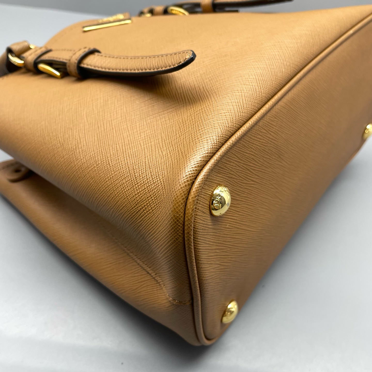 Prada - Double Tote Bag - Saffiano leather - Caramel with Gold-Tone Hardware - (Small)