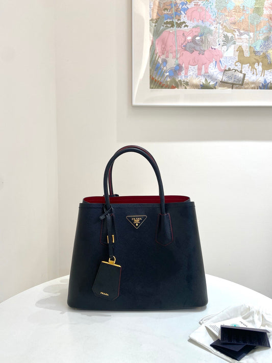 Prada - Doudou - Leather - Black - (medium)