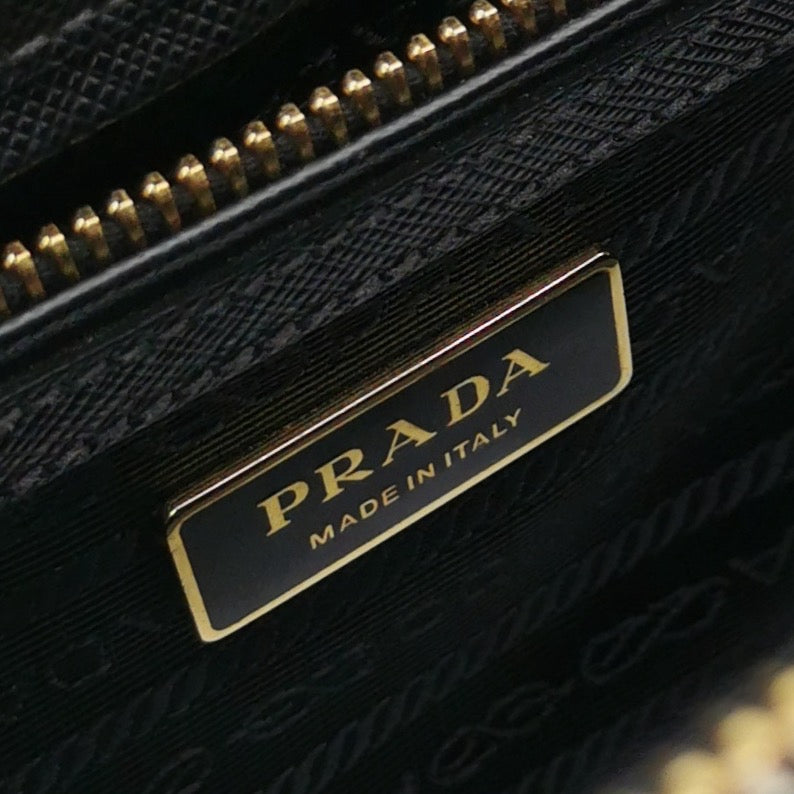 Prada - Galleria - Leather - Black