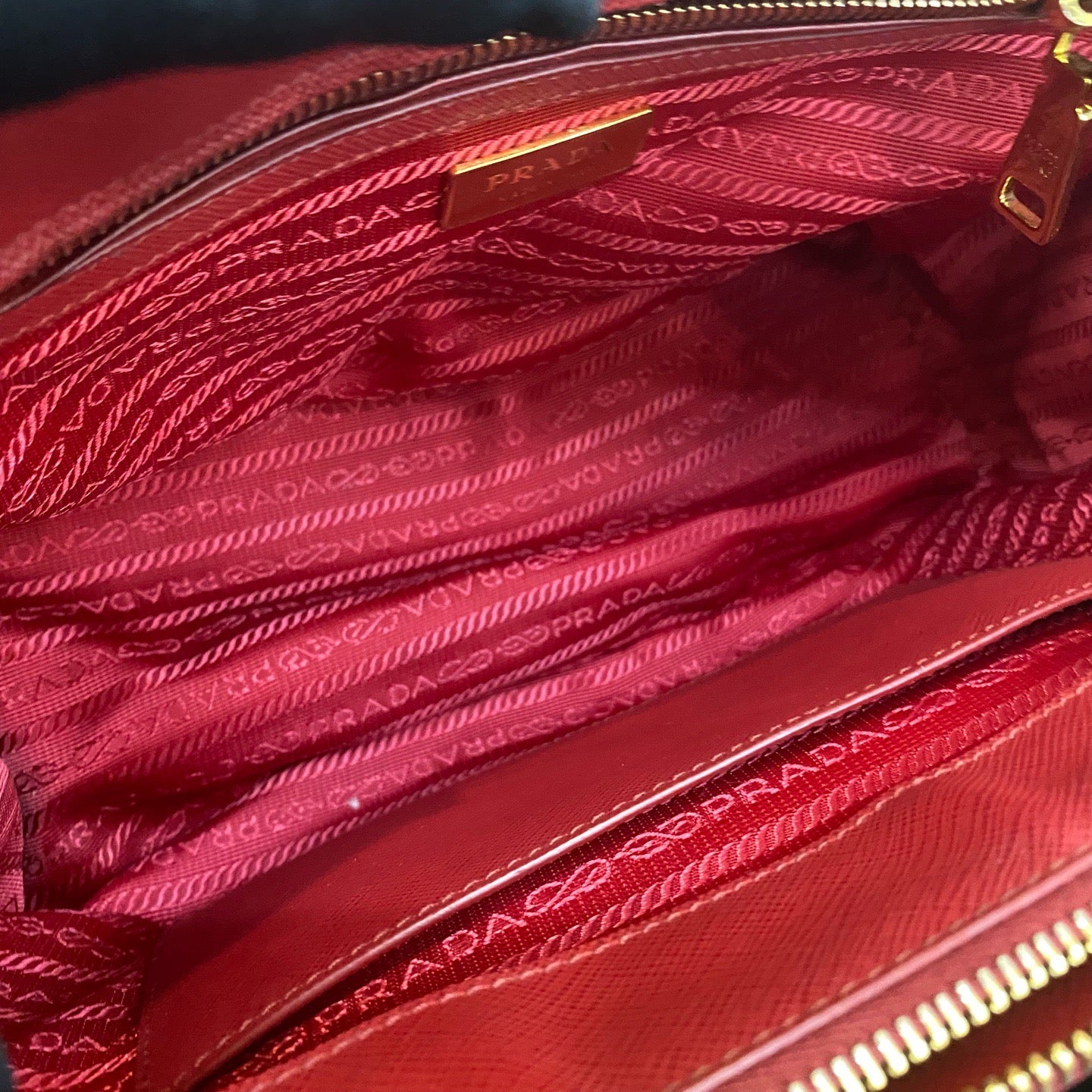 Prada - Galleria Bag - Saffiano leather - Red - (medium)