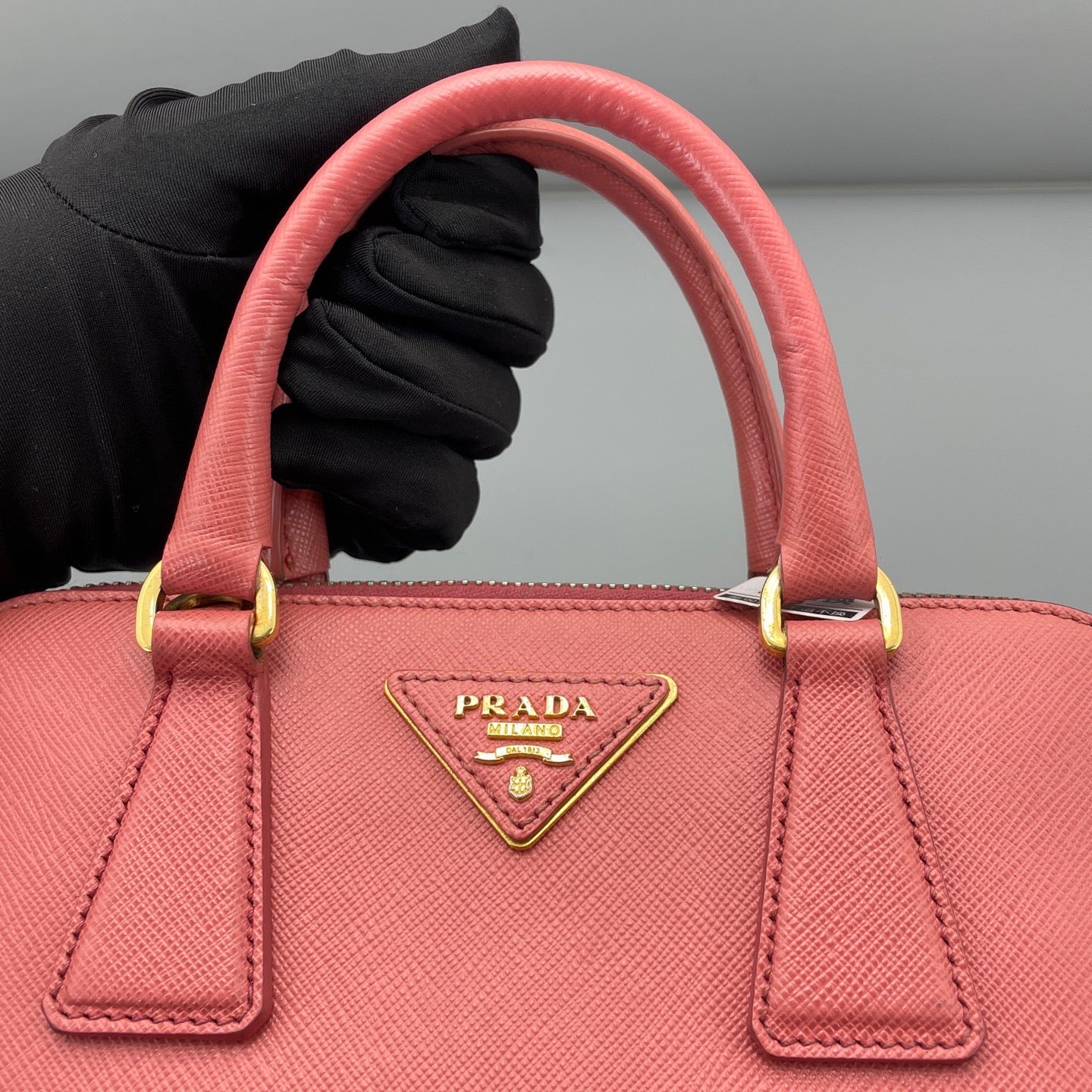Prada - Galleria Dome Bag - Saffiano leather - Pink - (Small)