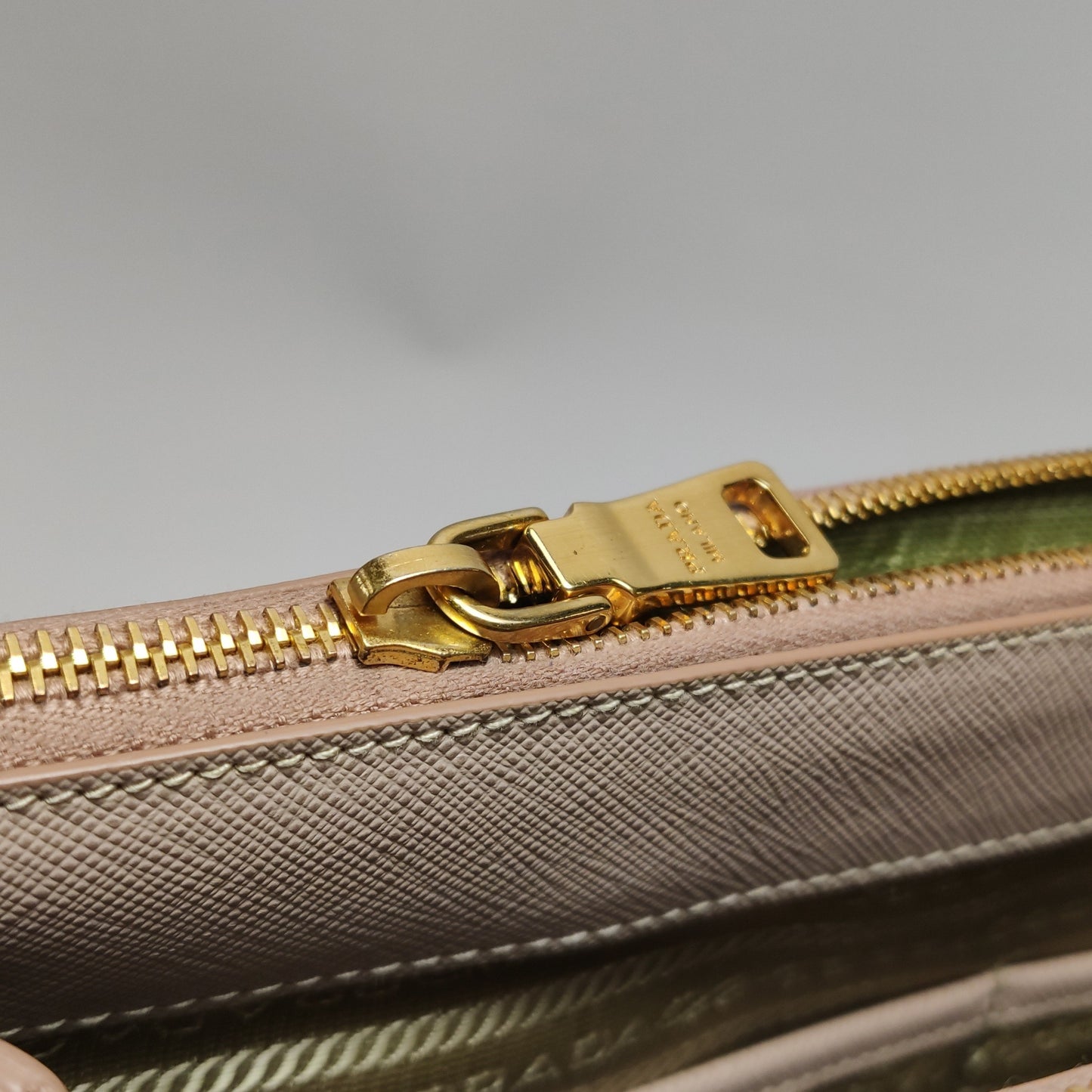 Prada - Galleria - Leather - Beige - (Large)