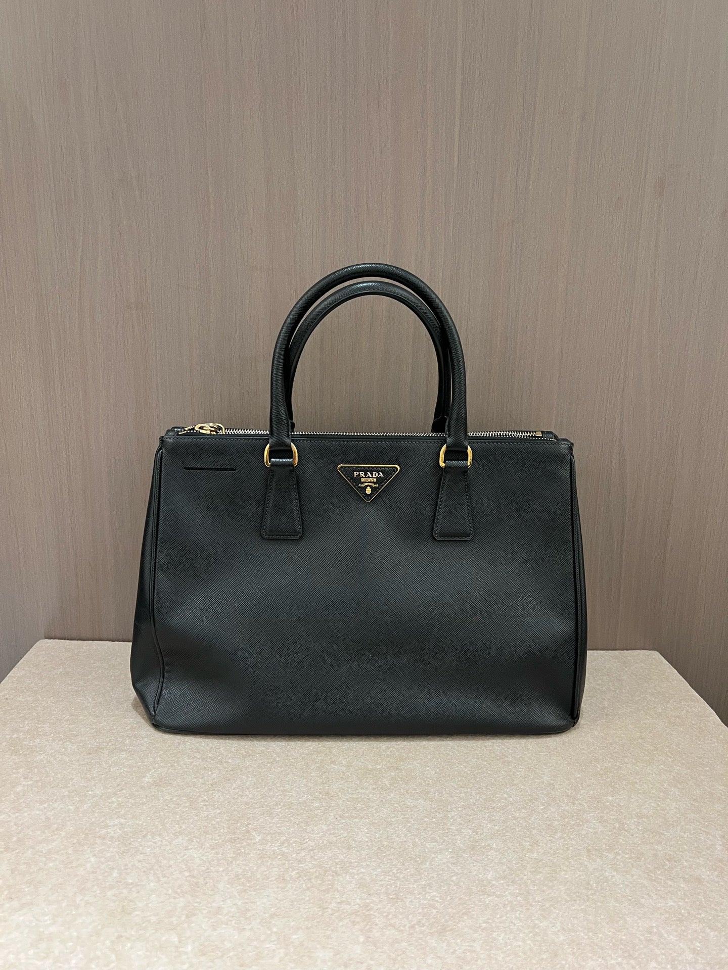 Prada - Galleria - Leather - Black - (large)