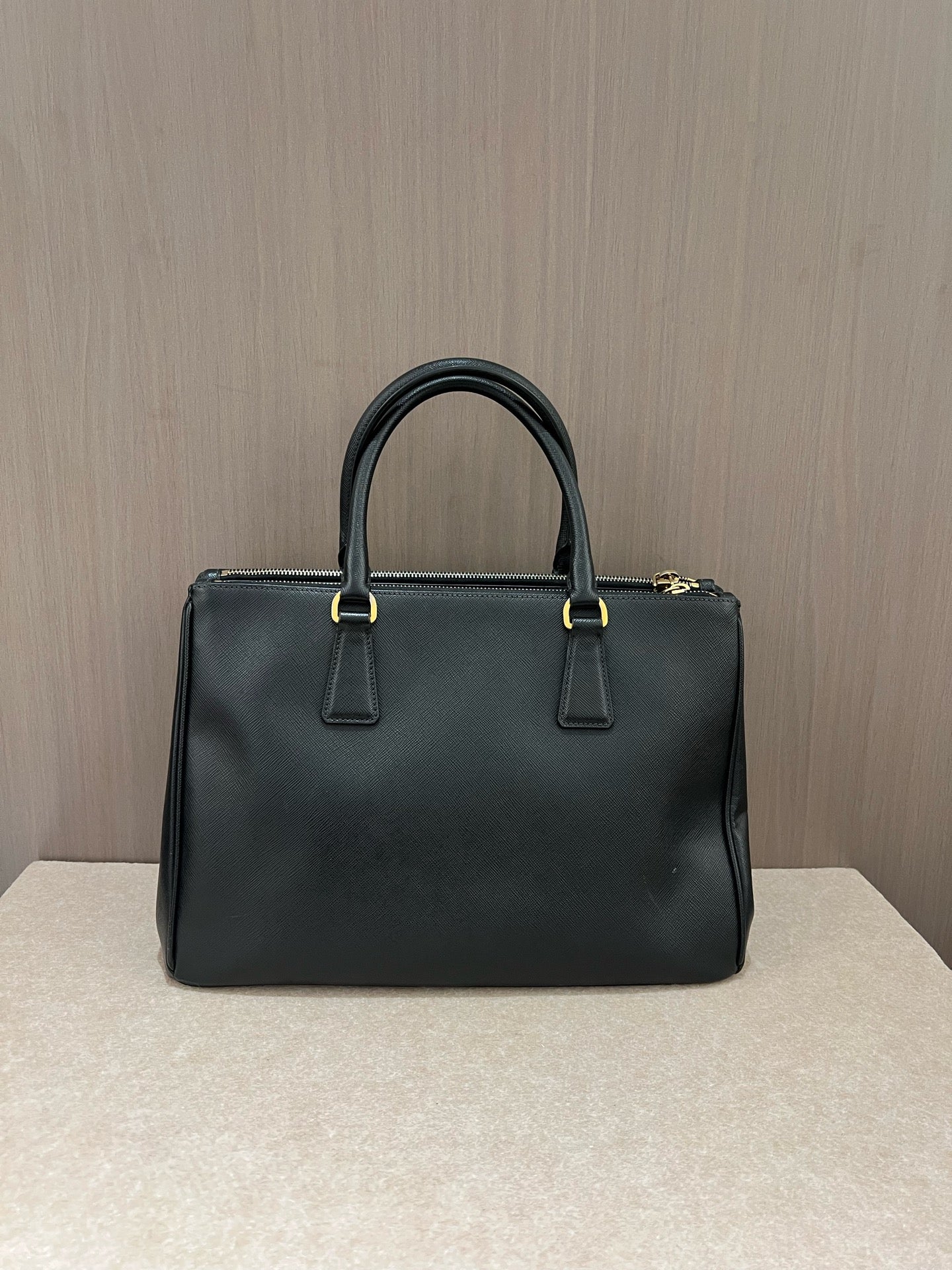 Prada - Galleria - Leather - Black - (large)