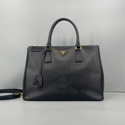 Prada - Galleria - Leather - Black - (medium)