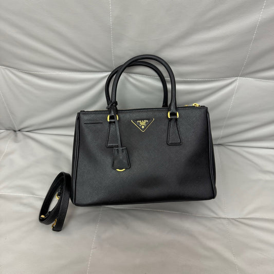 Prada - Galleria - Leather - Black - (medium)